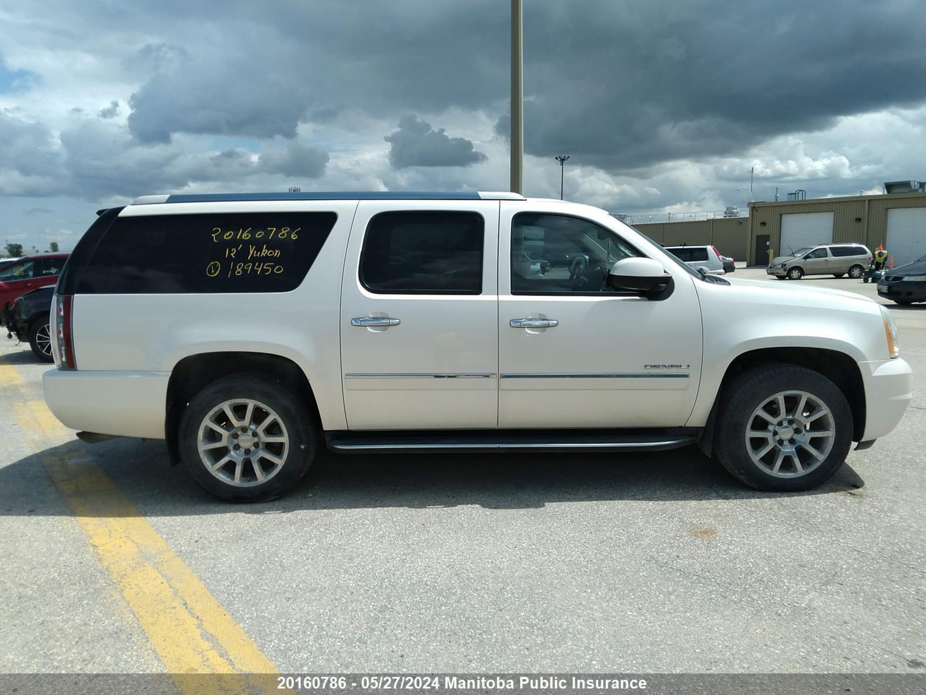 Photo 12 VIN: 1GKS2MEF3CR189450 - GMC YUKON 