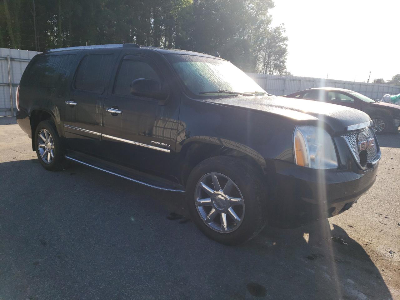 Photo 3 VIN: 1GKS2MEF4ER173406 - GMC YUKON 