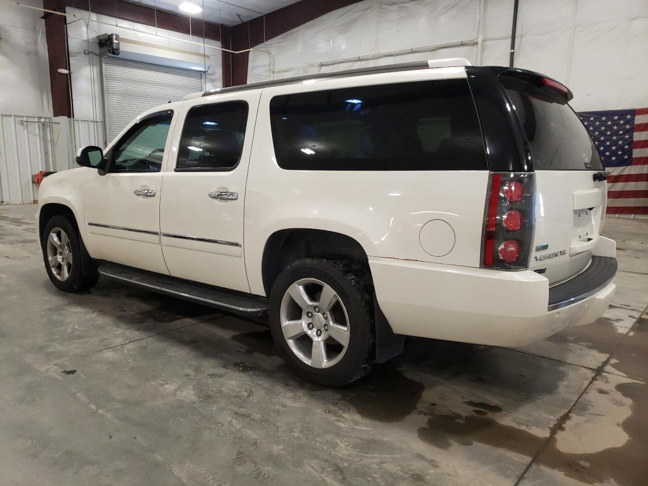 Photo 1 VIN: 1GKS2MEF5BR343087 - GMC YUKON 