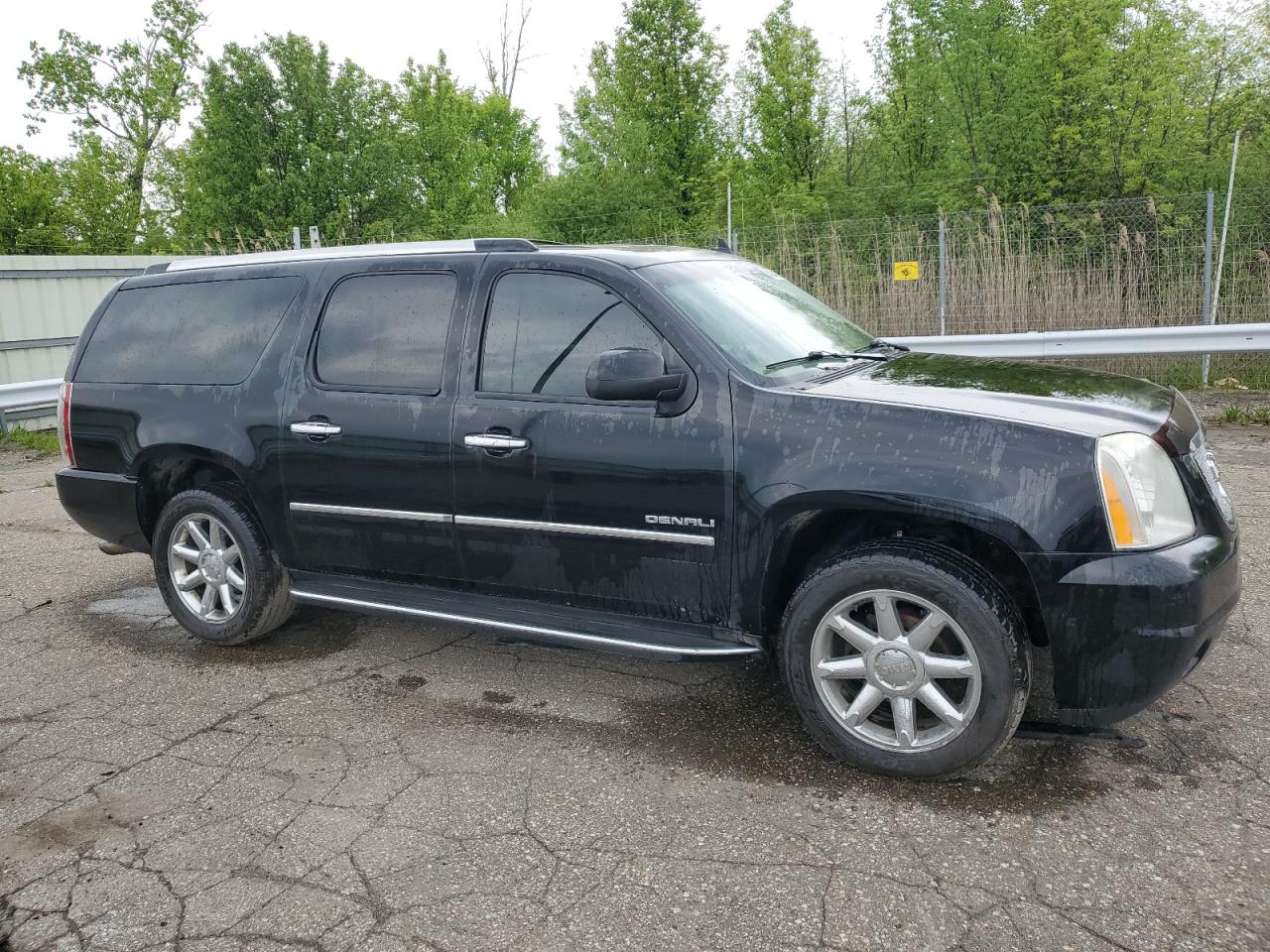 Photo 3 VIN: 1GKS2MEF5CR257621 - GMC YUKON 