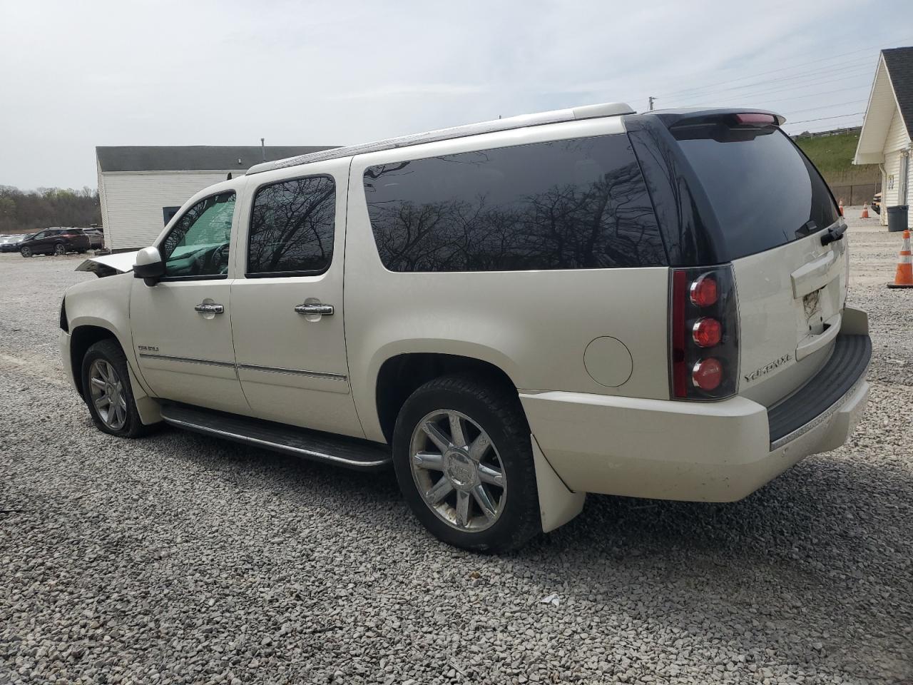 Photo 1 VIN: 1GKS2MEF5ER165055 - GMC YUKON 