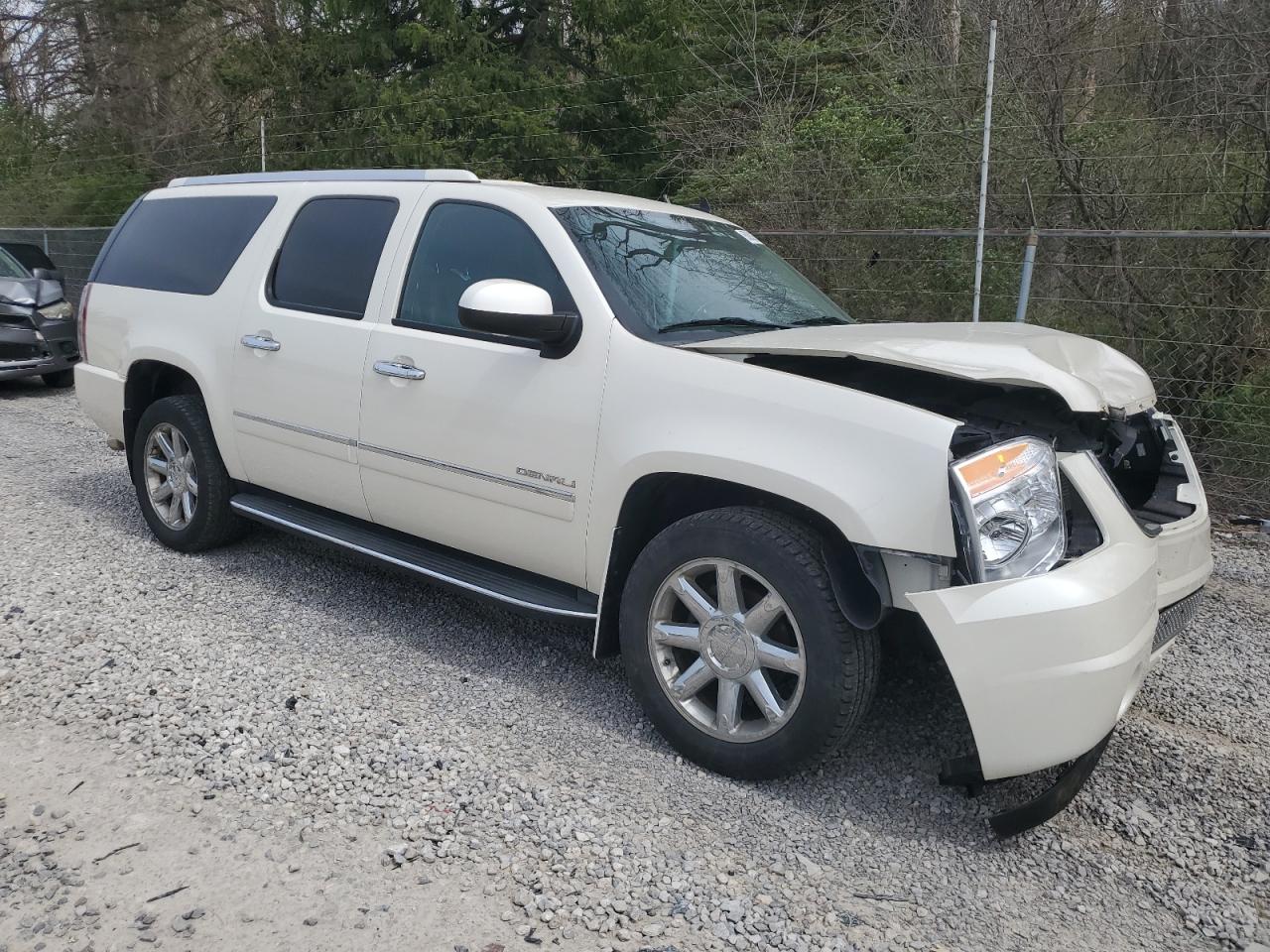 Photo 3 VIN: 1GKS2MEF5ER165055 - GMC YUKON 