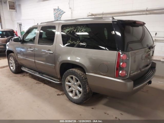 Photo 2 VIN: 1GKS2MEF7BR136491 - GMC YUKON XL 1500 