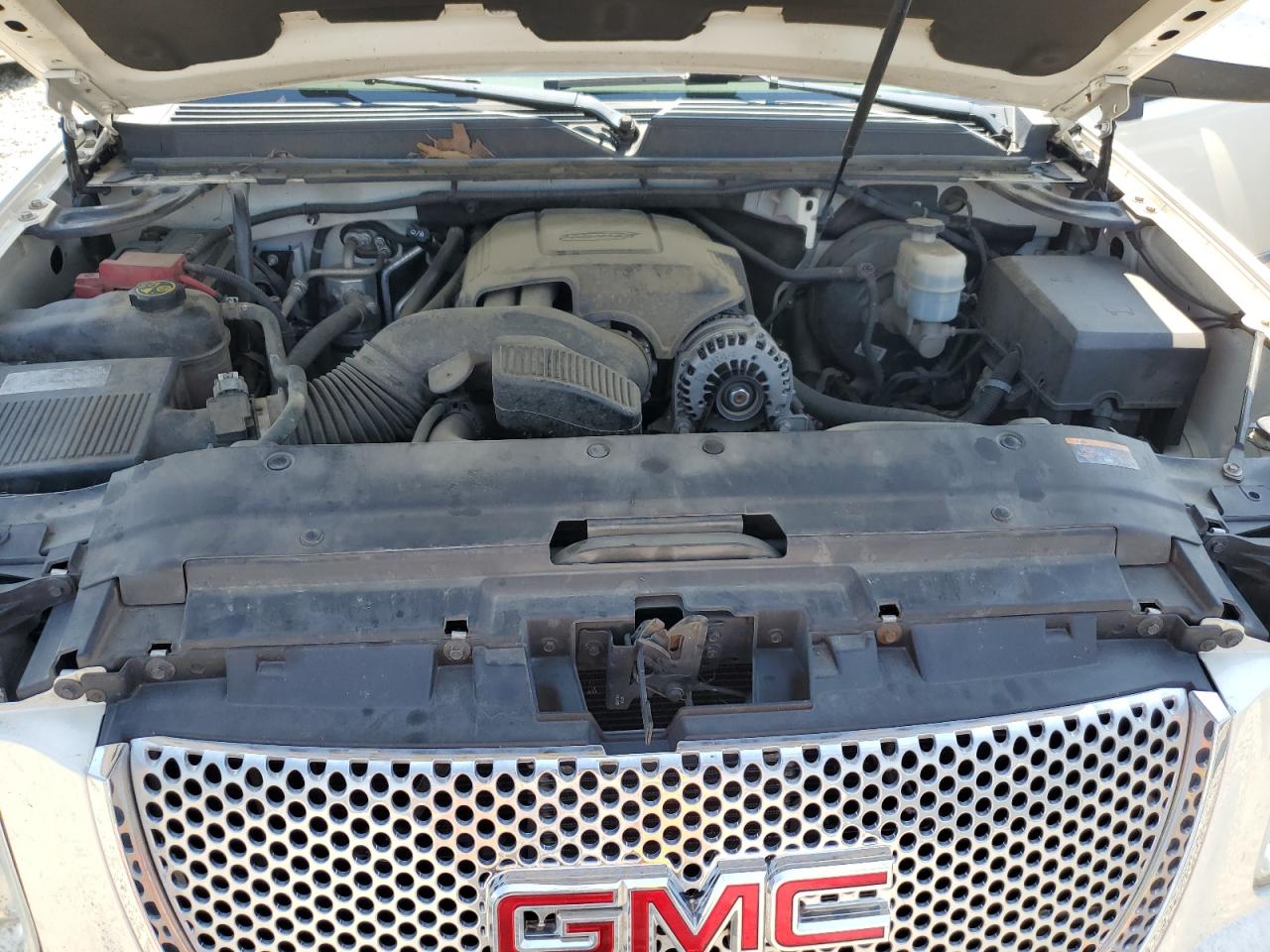 Photo 11 VIN: 1GKS2MEF7DR244385 - GMC YUKON 