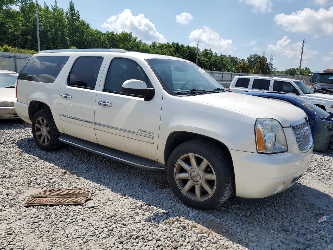 Photo 3 VIN: 1GKS2MEF7DR244385 - GMC YUKON 