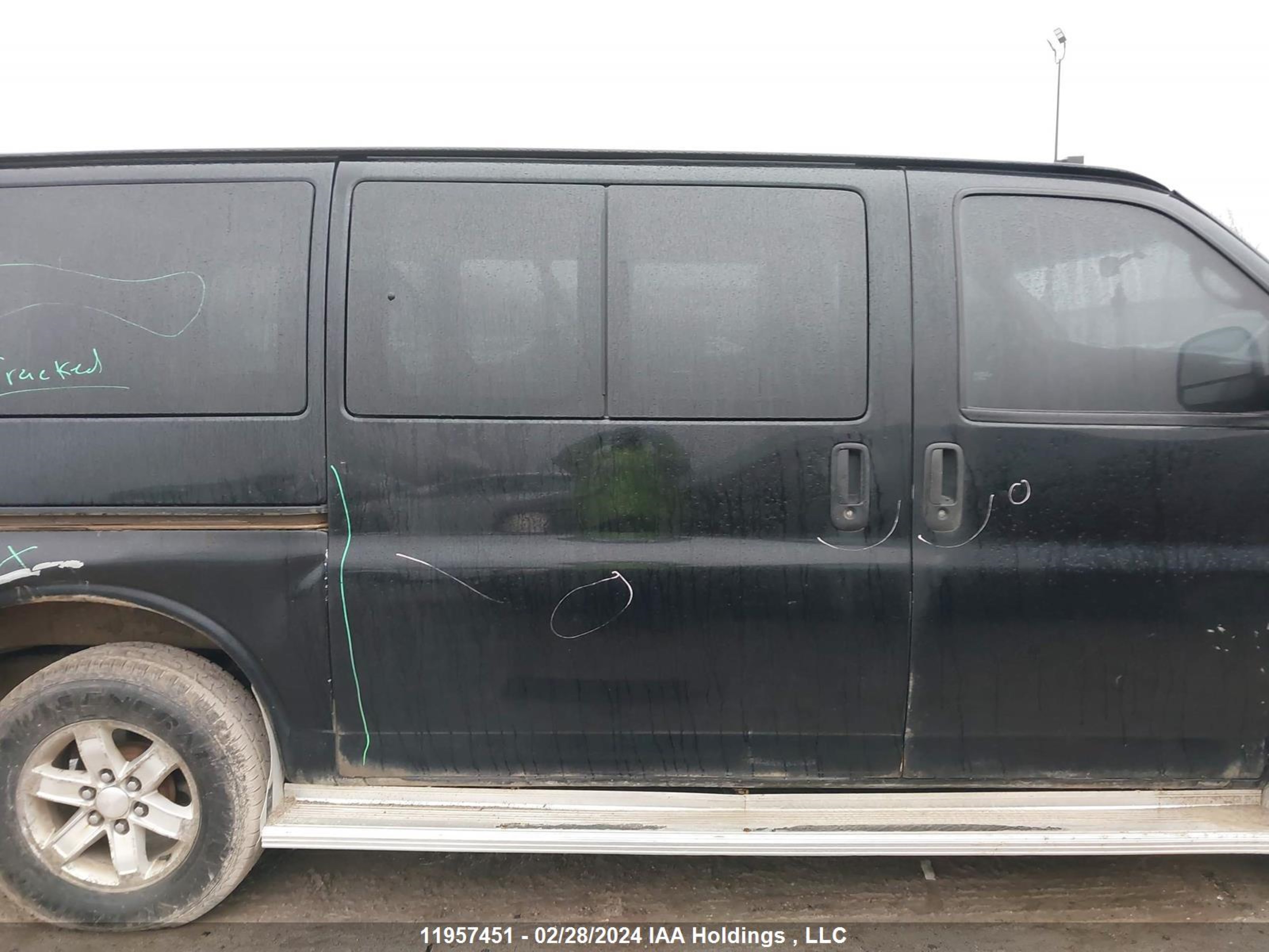 Photo 13 VIN: 1GKS8CF40C1143000 - GMC SAVANA 