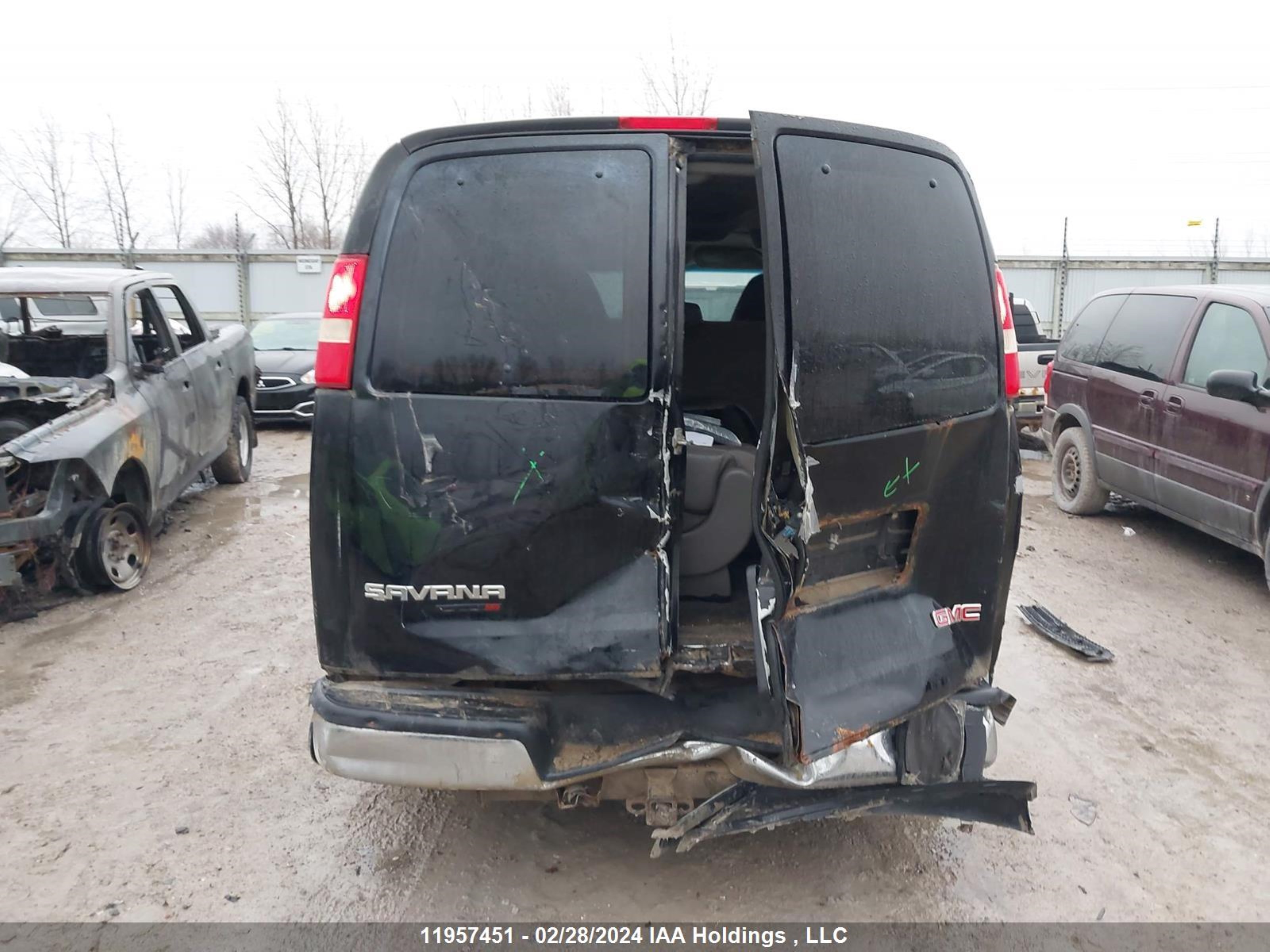 Photo 16 VIN: 1GKS8CF40C1143000 - GMC SAVANA 