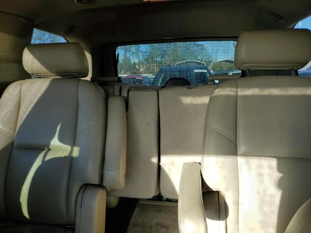 Photo 9 VIN: 1GKUCCE00AR143177 - GMC YUKON 