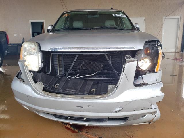 Photo 4 VIN: 1GKUCCE02AR126283 - GMC YUKON 