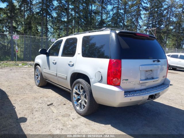 Photo 2 VIN: 1GKUCCE04AR204689 - GMC YUKON 