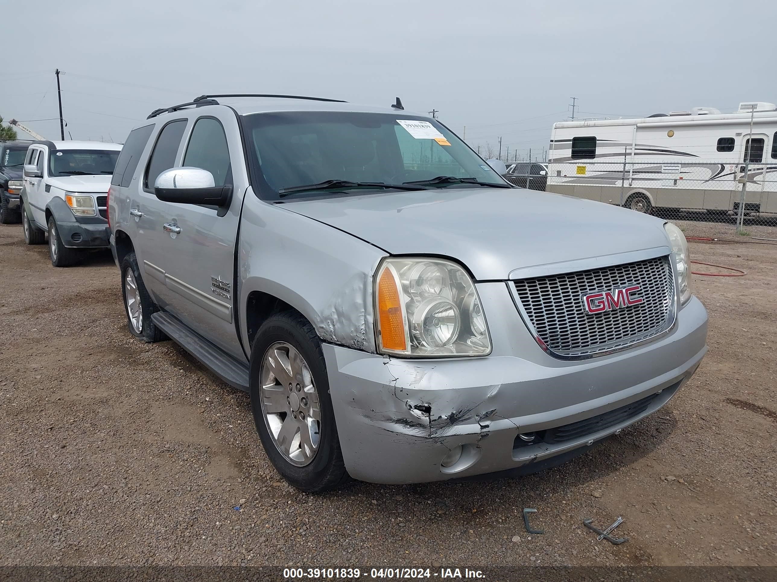 Photo 5 VIN: 1GKUCCE07AR146223 - GMC YUKON 