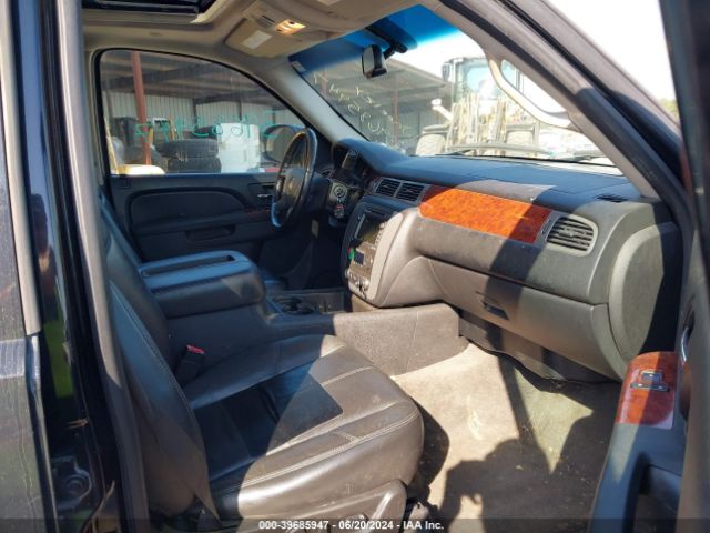 Photo 4 VIN: 1GKUCCE0XAR138651 - GMC YUKON 