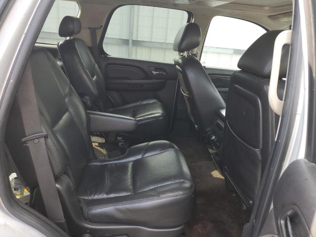 Photo 10 VIN: 1GKUCEEF8AR272963 - GMC YUKON 