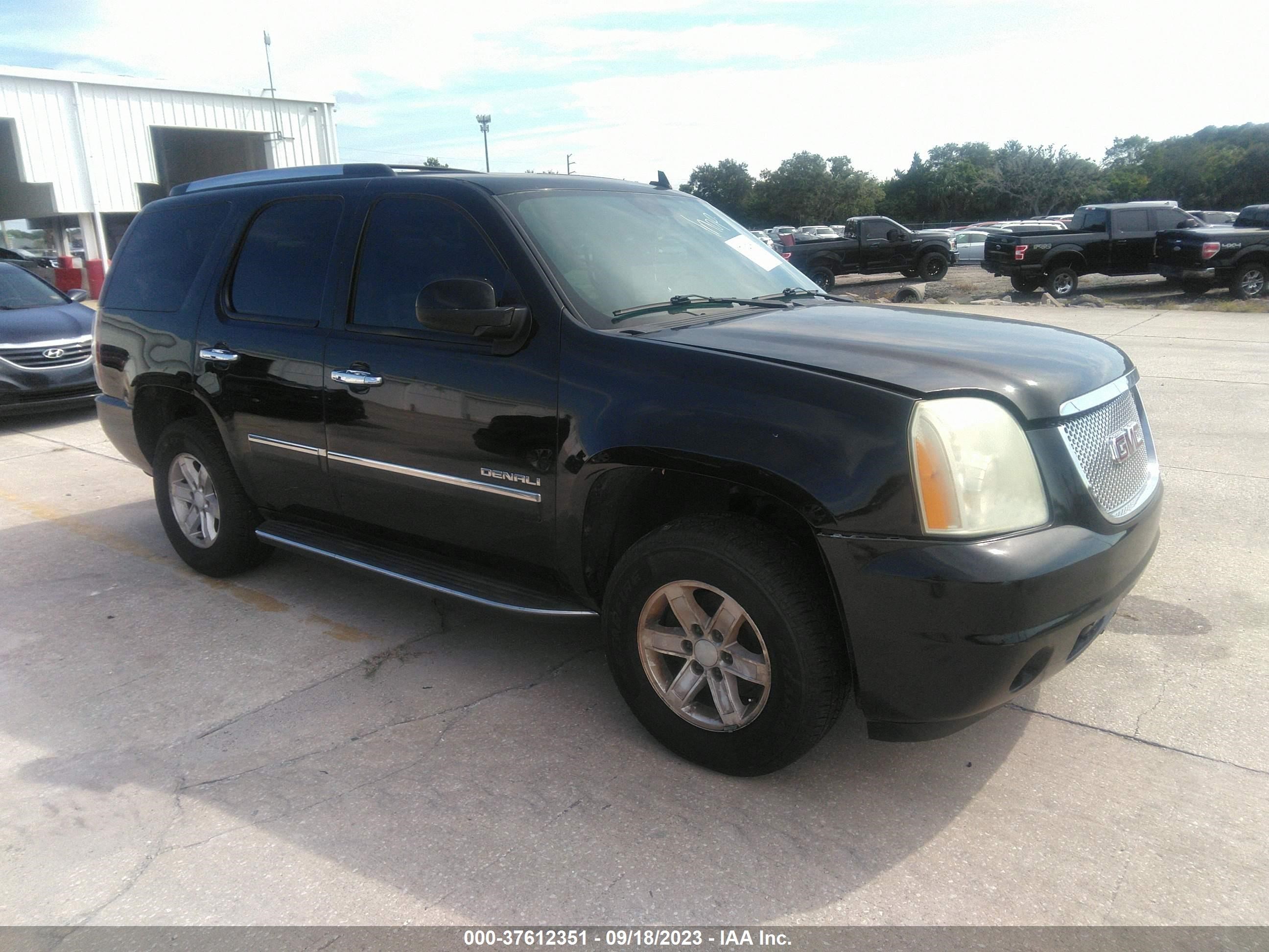 Photo 0 VIN: 1GKUCEEF9AR216255 - GMC YUKON 