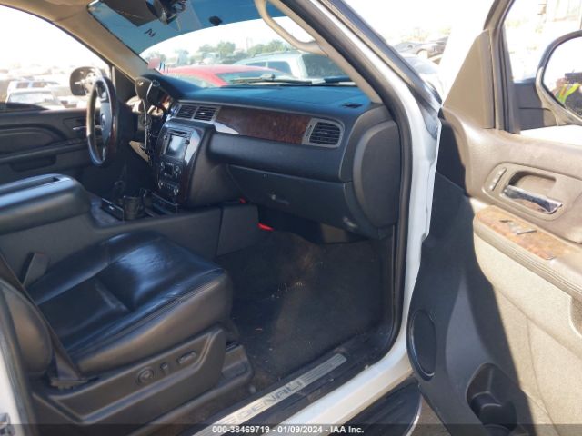 Photo 4 VIN: 1GKUCEEFXAR115211 - GMC YUKON 