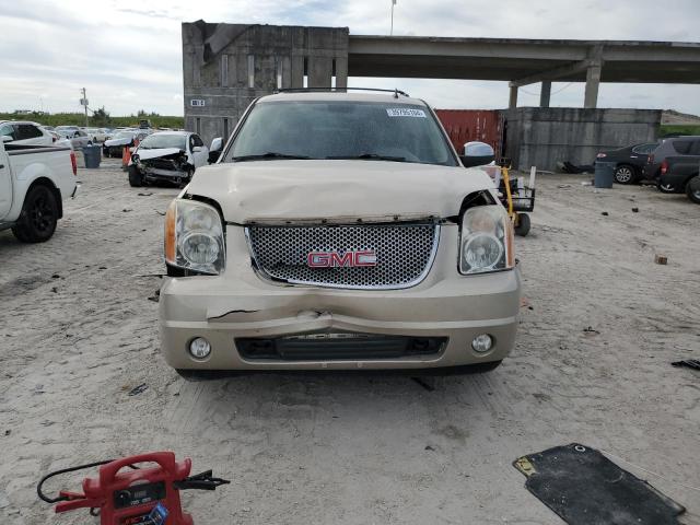 Photo 4 VIN: 1GKUCKE0XAR140751 - GMC YUKON 