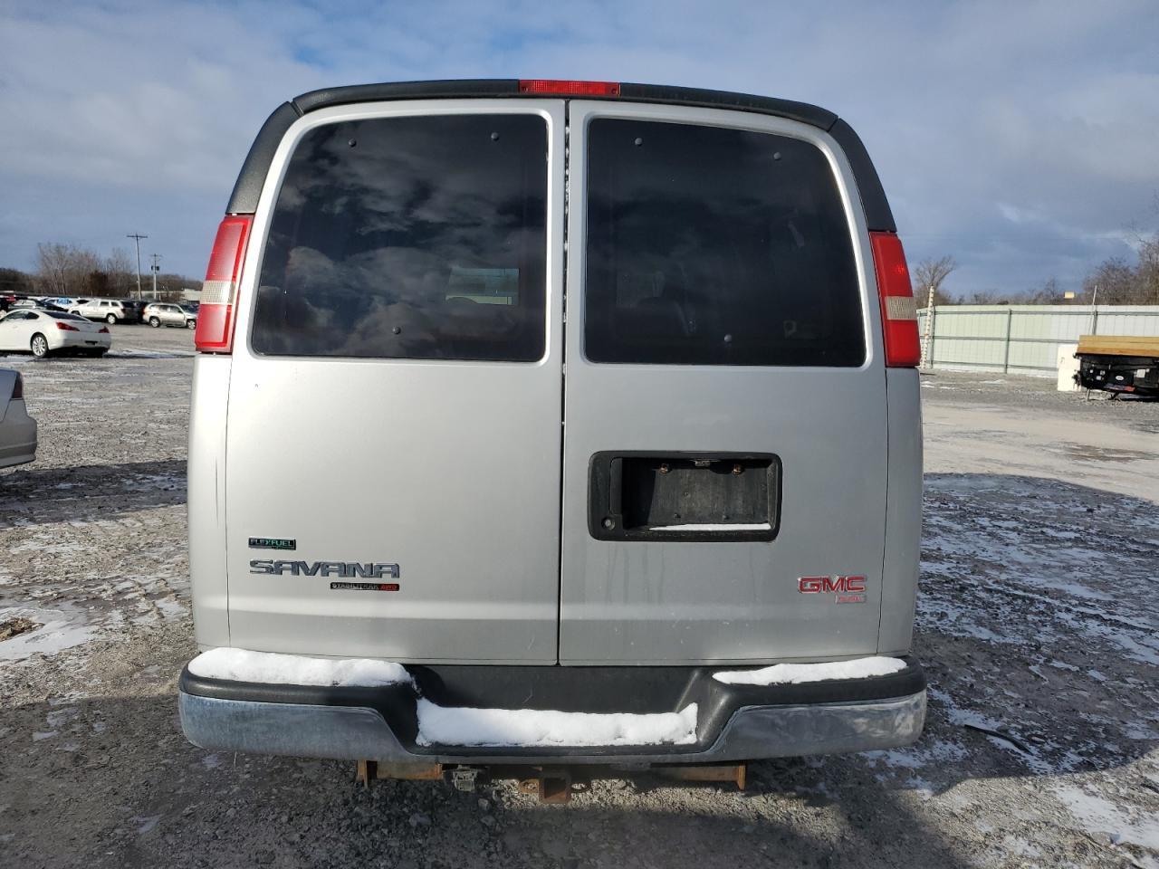 Photo 5 VIN: 1GKUHCD40A1184428 - GMC SAVANA 