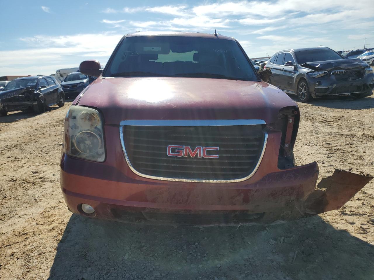 Photo 4 VIN: 1GKUKCE00AR210752 - GMC YUKON 