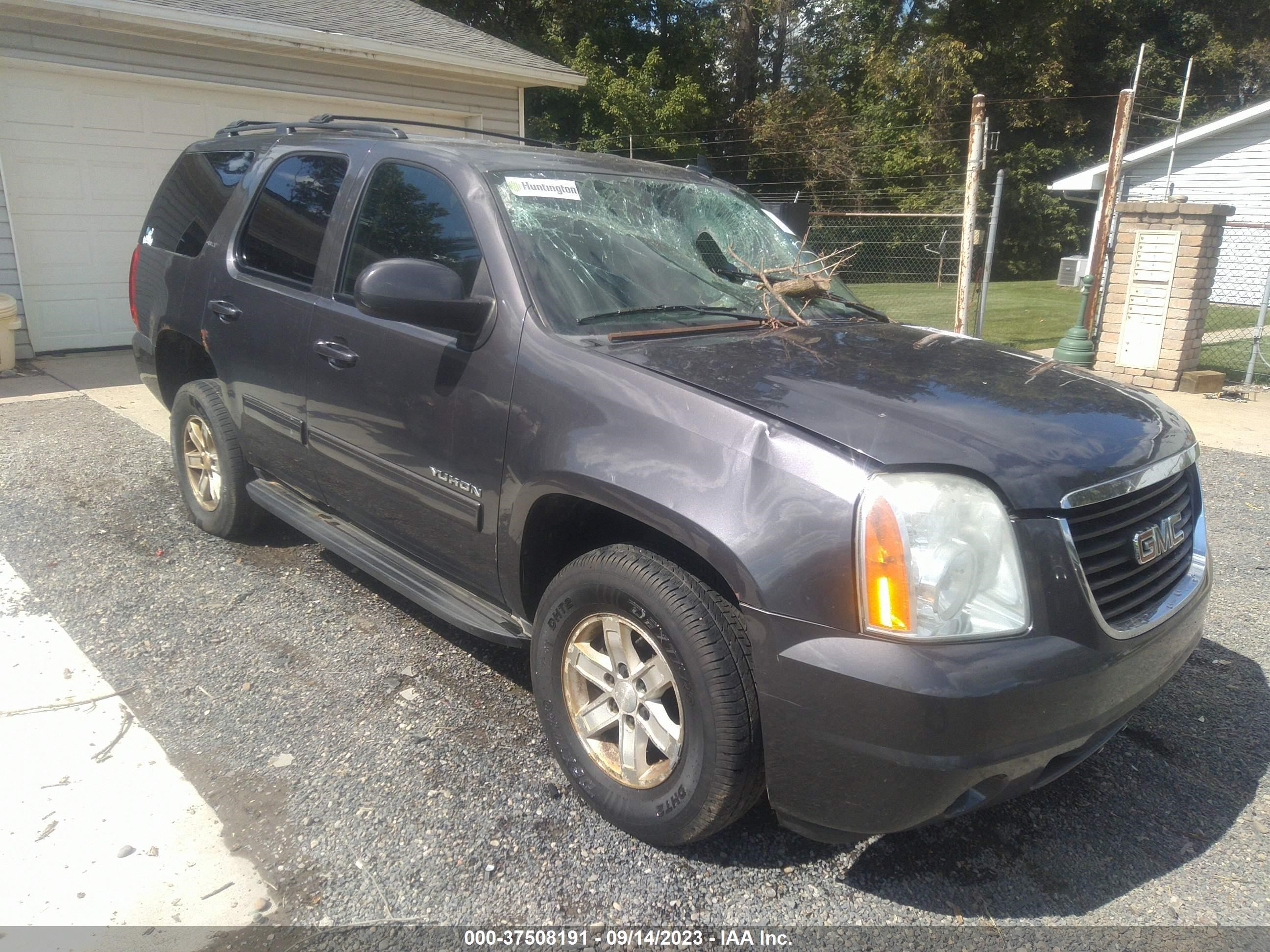 Photo 0 VIN: 1GKUKCE02AR275912 - GMC YUKON 