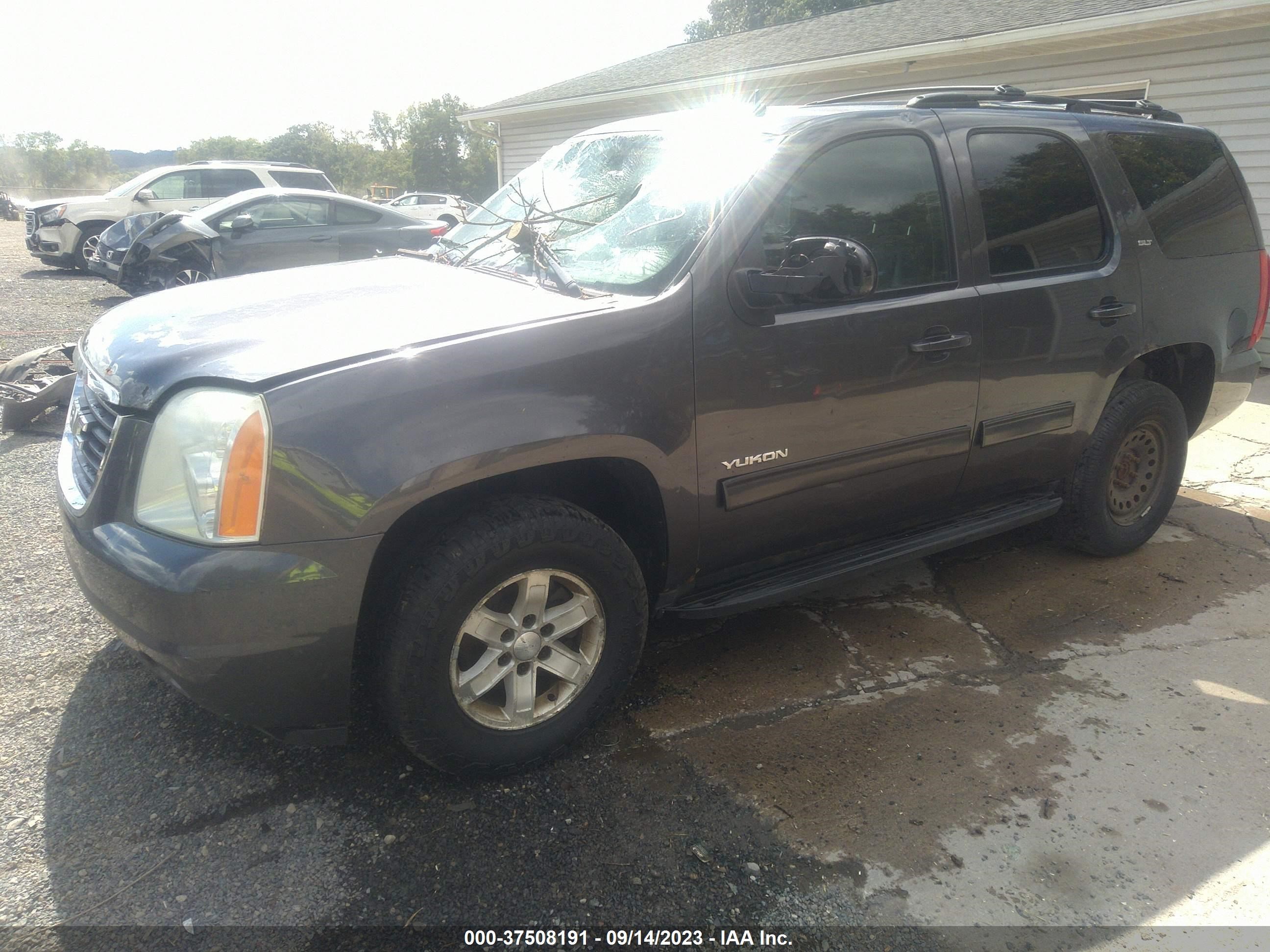 Photo 1 VIN: 1GKUKCE02AR275912 - GMC YUKON 