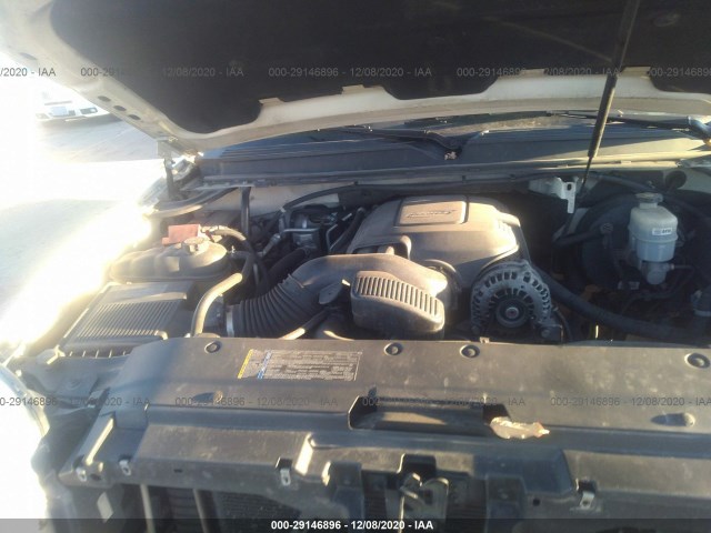 Photo 9 VIN: 1GKUKEEF3AR265244 - GMC YUKON 