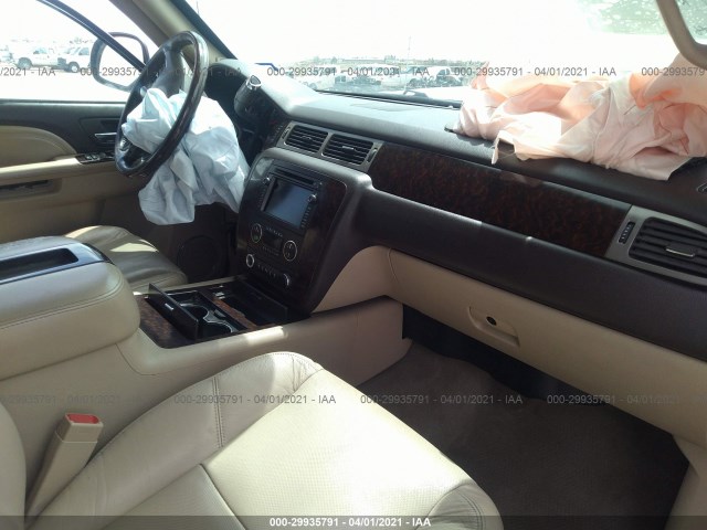 Photo 4 VIN: 1GKUKEEFXAR103949 - GMC YUKON 