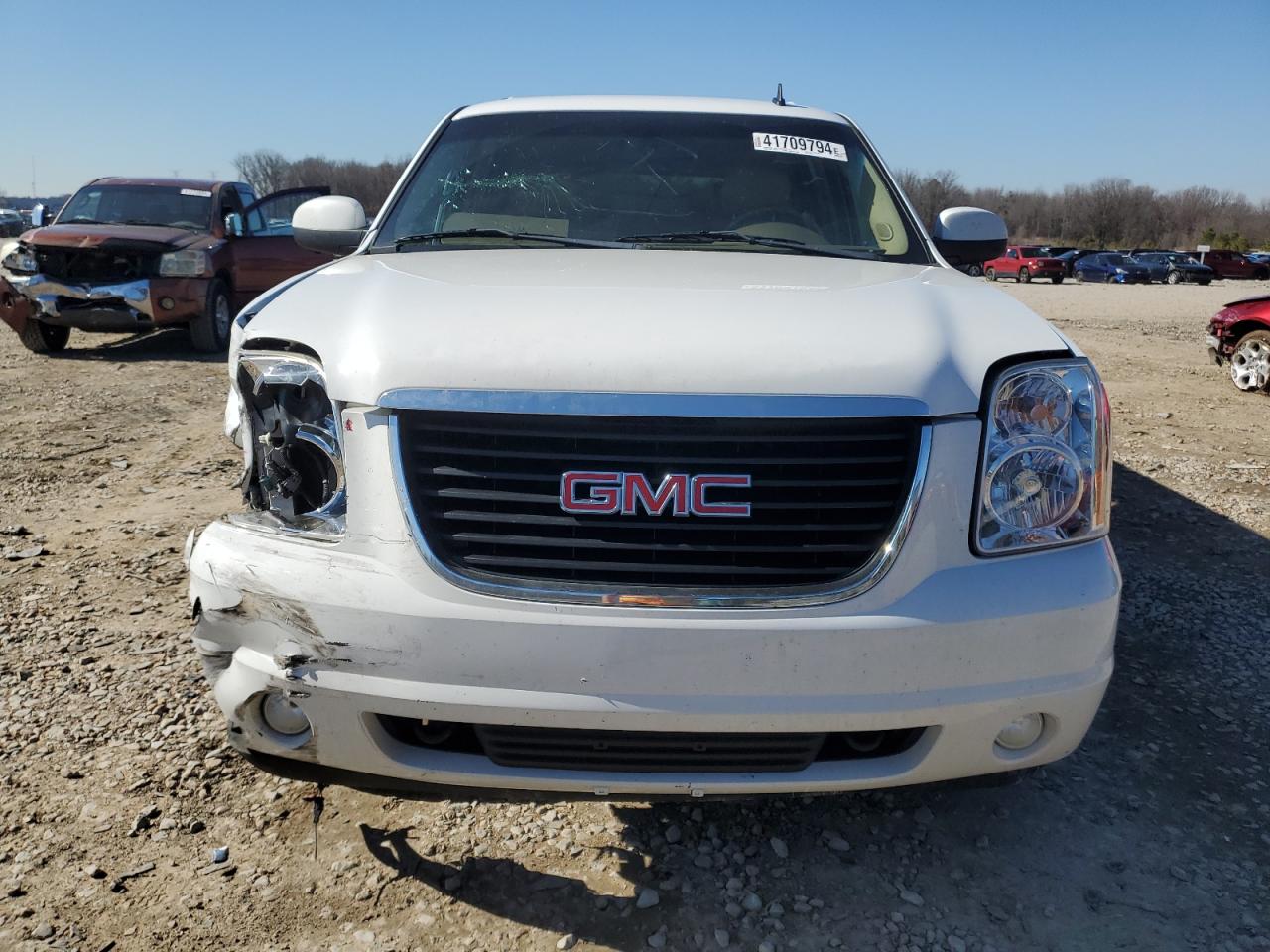 Photo 4 VIN: 1GKUKKE36AR172240 - GMC YUKON 