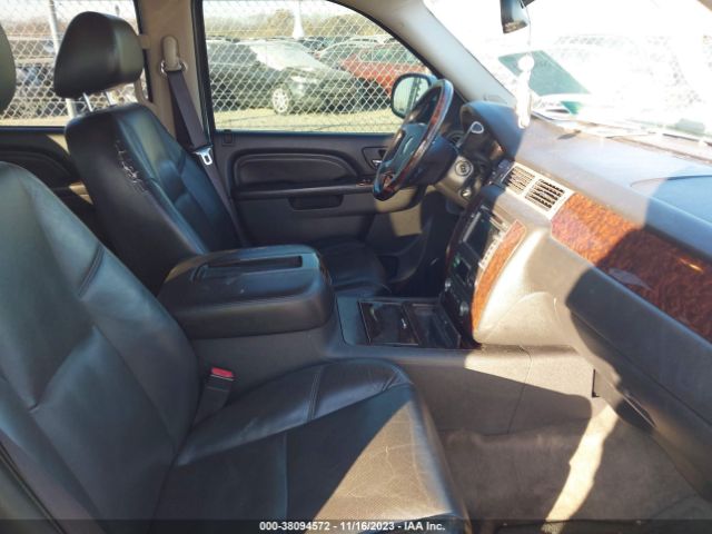 Photo 4 VIN: 1GKUKMEF8AR162735 - GMC YUKON XL 1500 