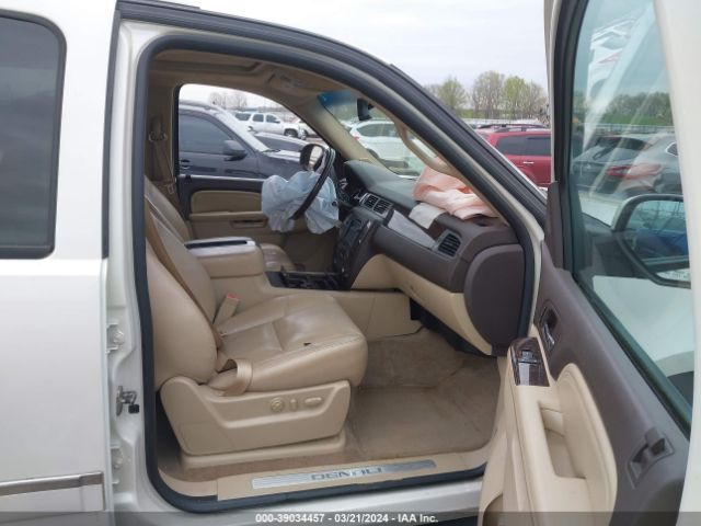 Photo 4 VIN: 1GKUKMEF8AR199509 - GMC YUKON XL 1500 