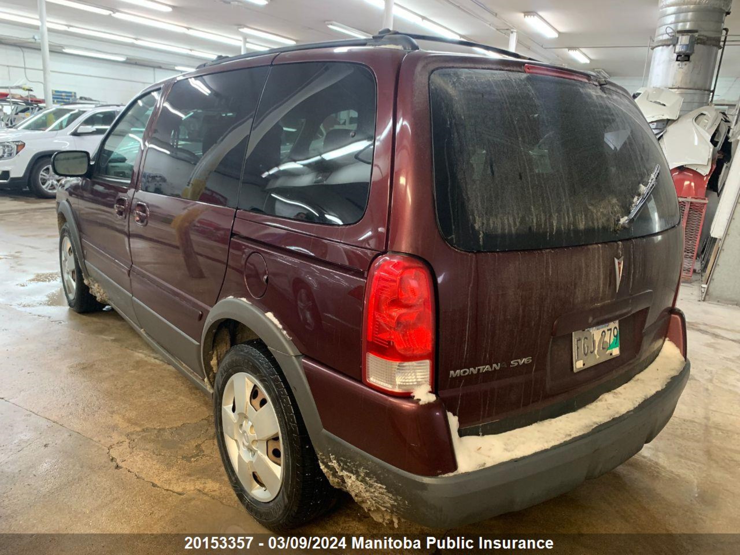 Photo 2 VIN: 1GMDU03168D164797 - PONTIAC MONTANA 