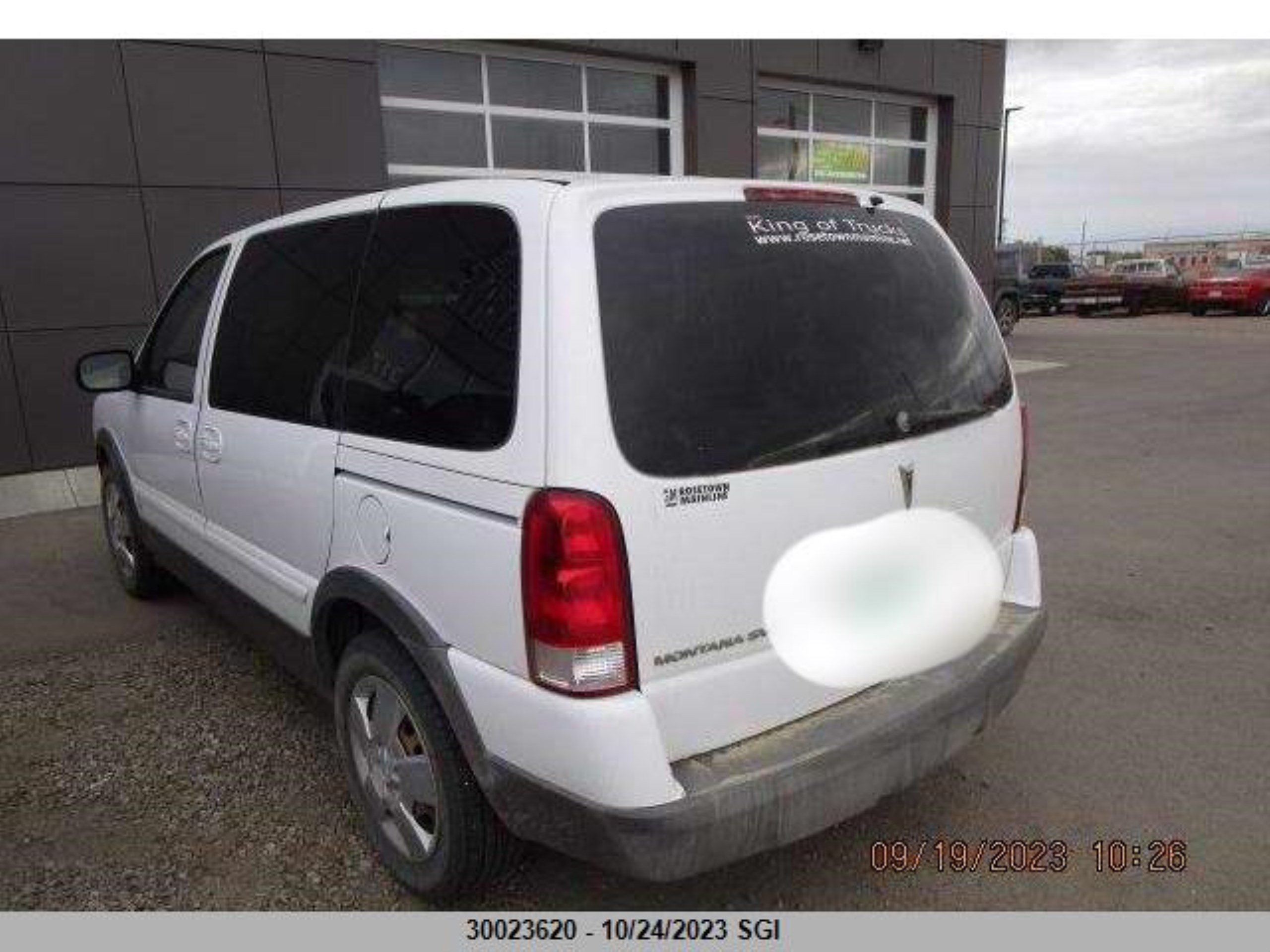 Photo 2 VIN: 1GMDU03189D114114 - PONTIAC MONTANA 