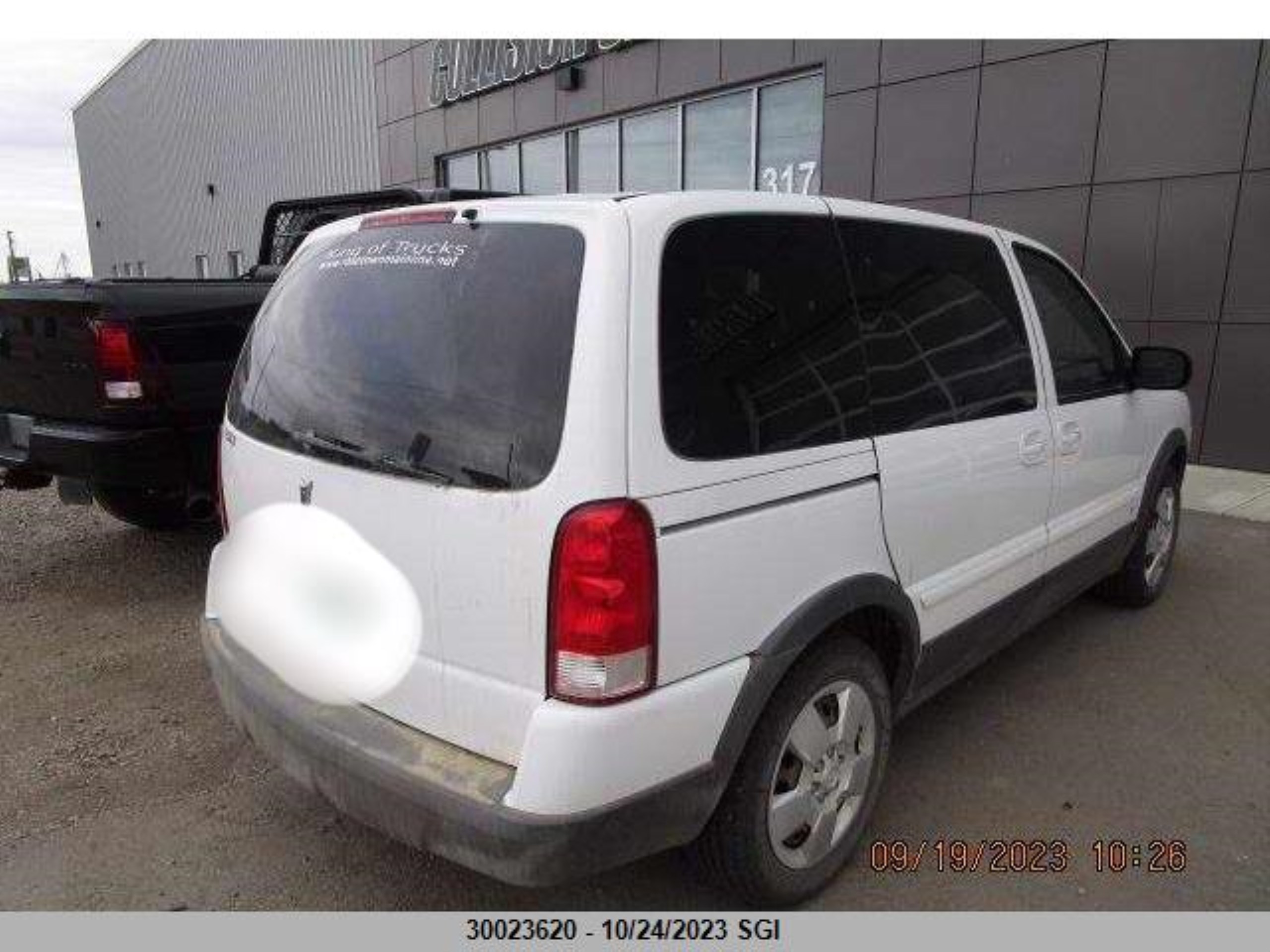 Photo 3 VIN: 1GMDU03189D114114 - PONTIAC MONTANA 