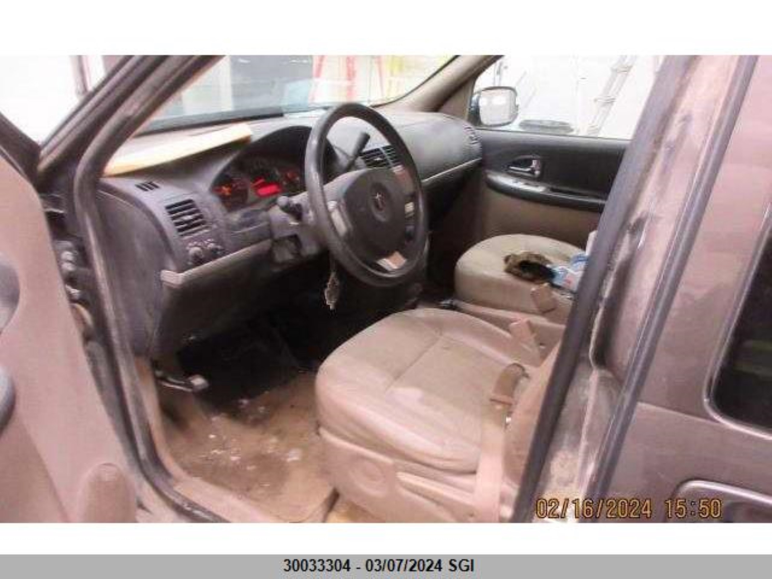 Photo 4 VIN: 1GMDU031X9D109223 - PONTIAC MONTANA 