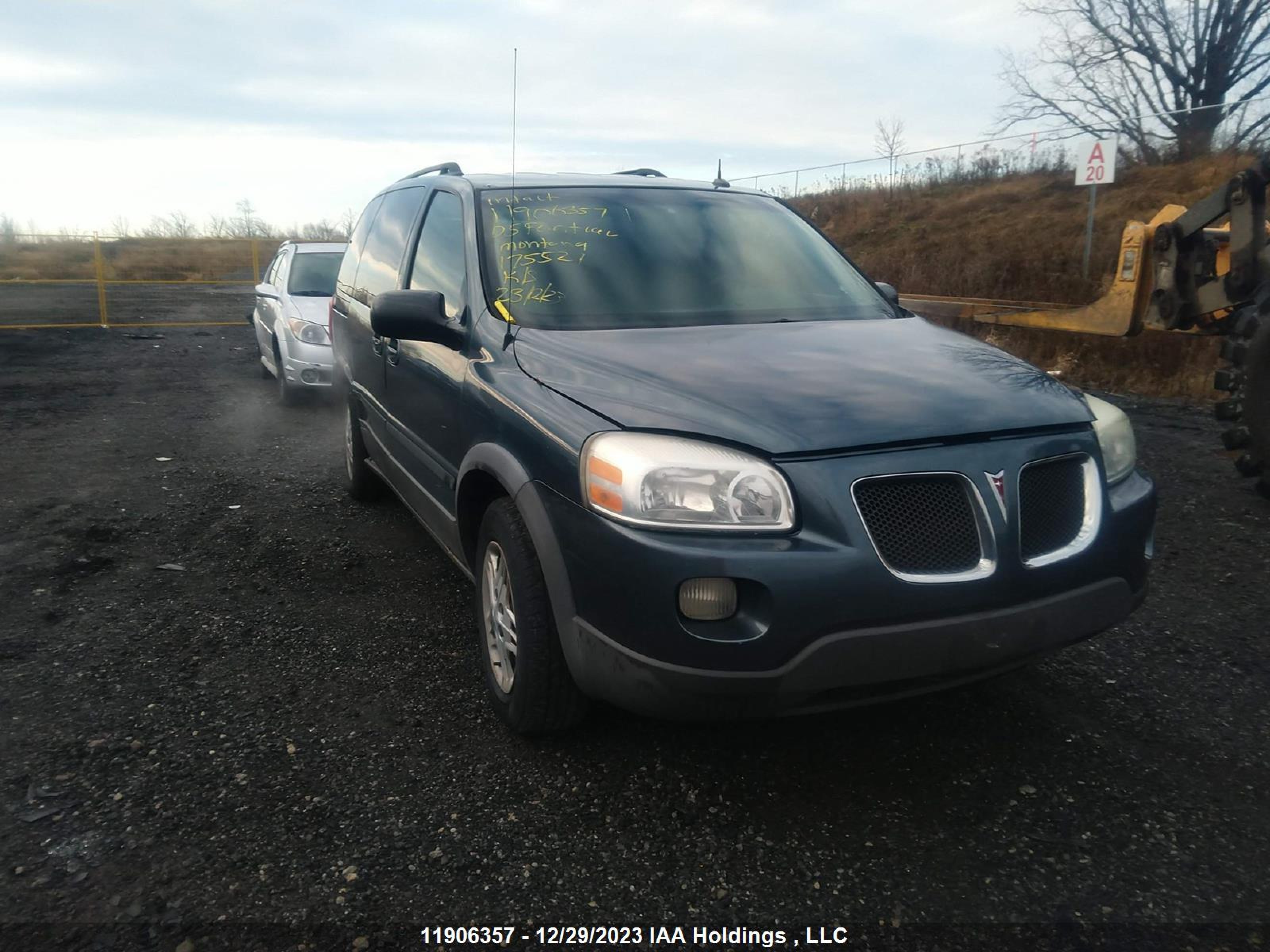 Photo 0 VIN: 1GMDU03L25D175521 - PONTIAC TRANS-SPORT 