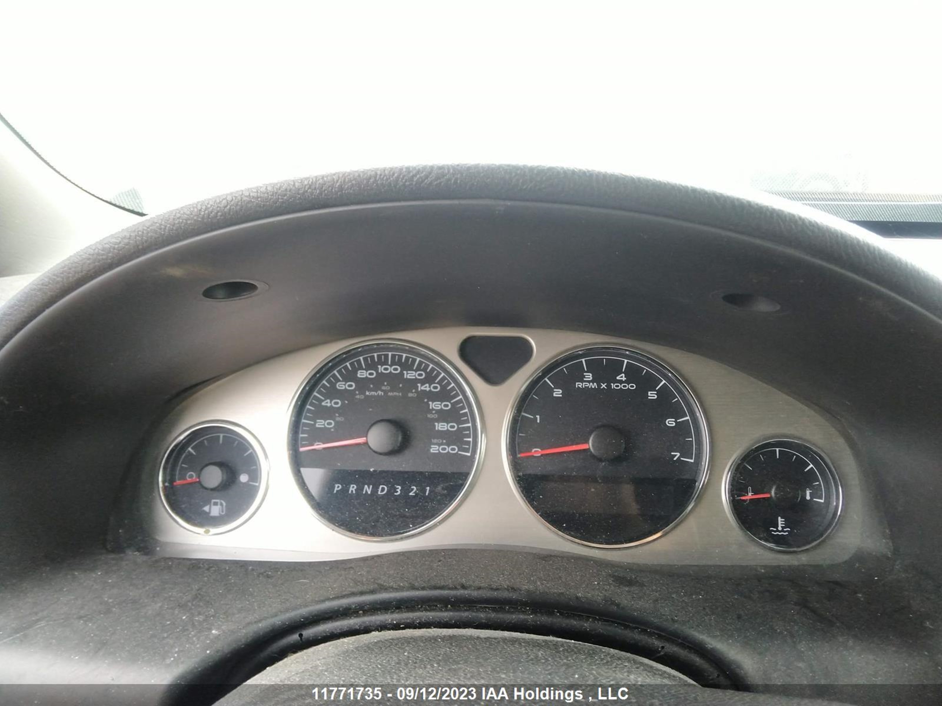 Photo 6 VIN: 1GMDU23159D121436 - PONTIAC MONTANA 