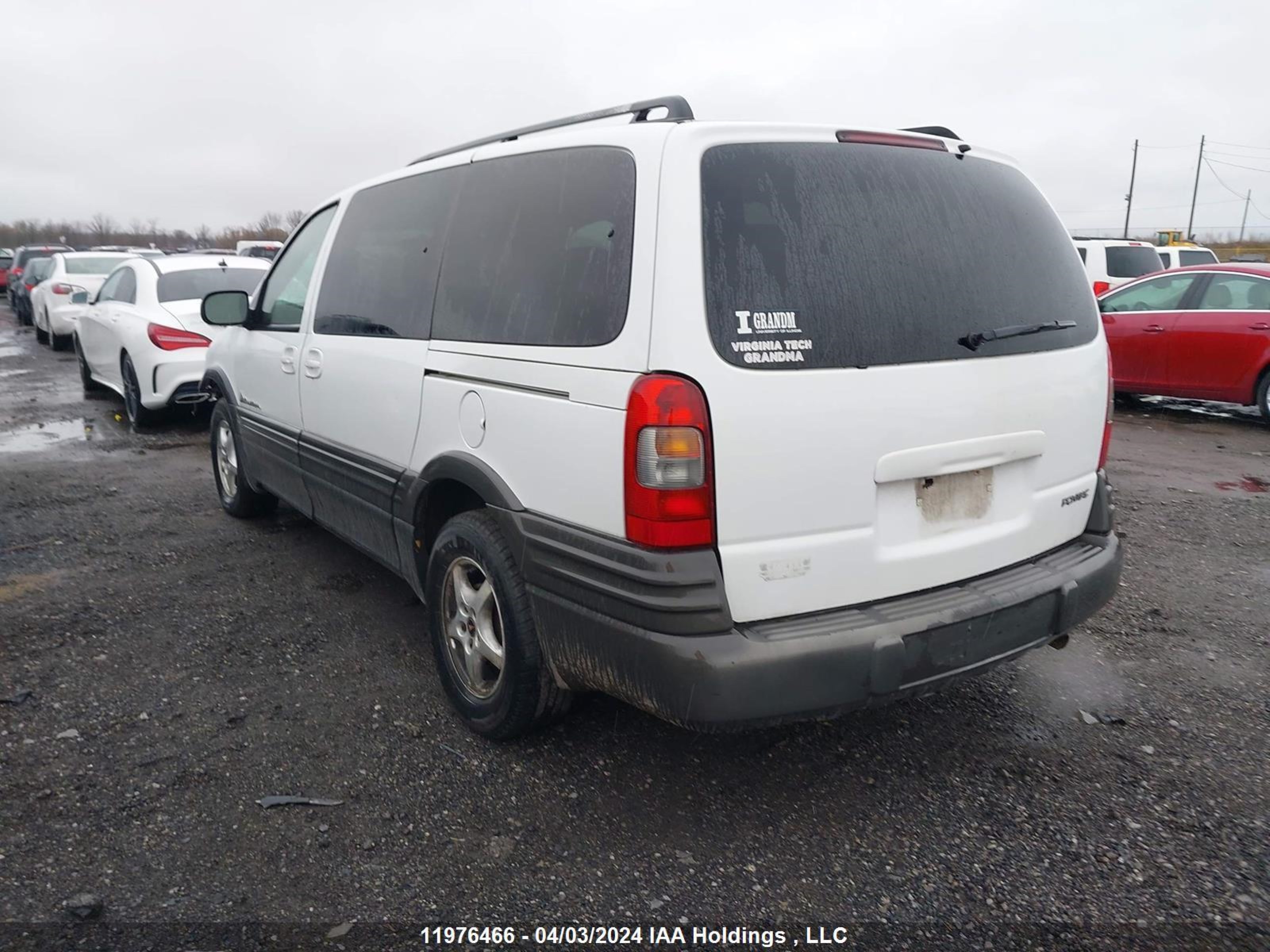 Photo 2 VIN: 1GMDV03E45D111088 - PONTIAC MONTANA 