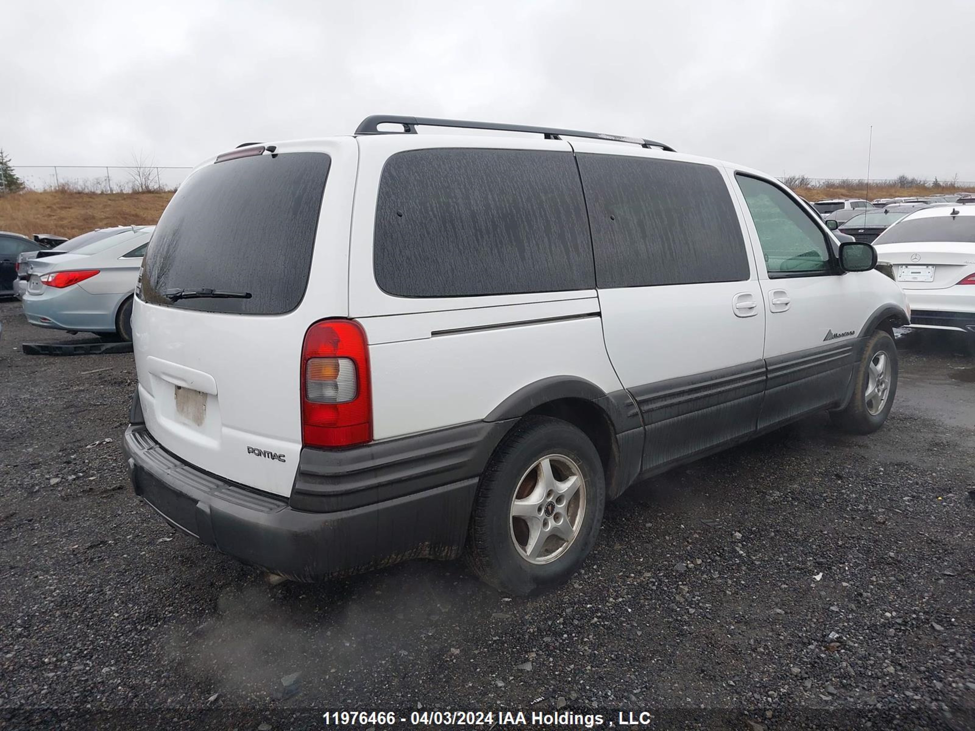 Photo 3 VIN: 1GMDV03E45D111088 - PONTIAC MONTANA 