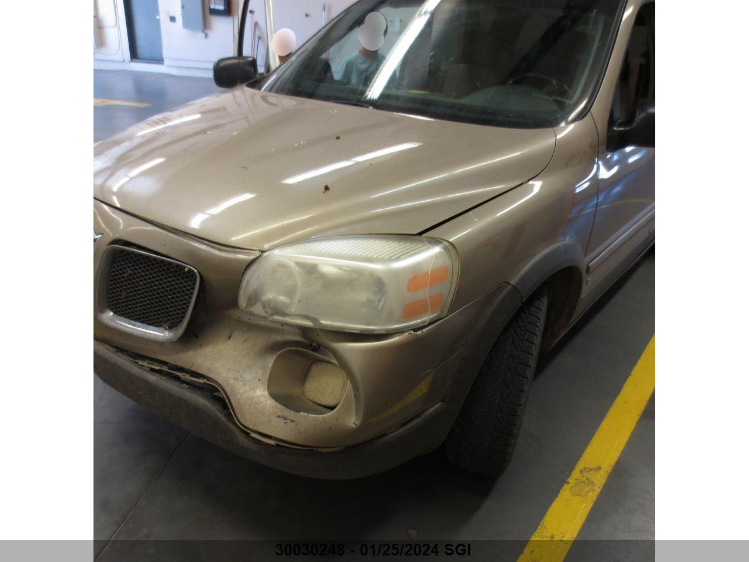 Photo 1 VIN: 1GMDV03L16D204666 - PONTIAC MONTANA 