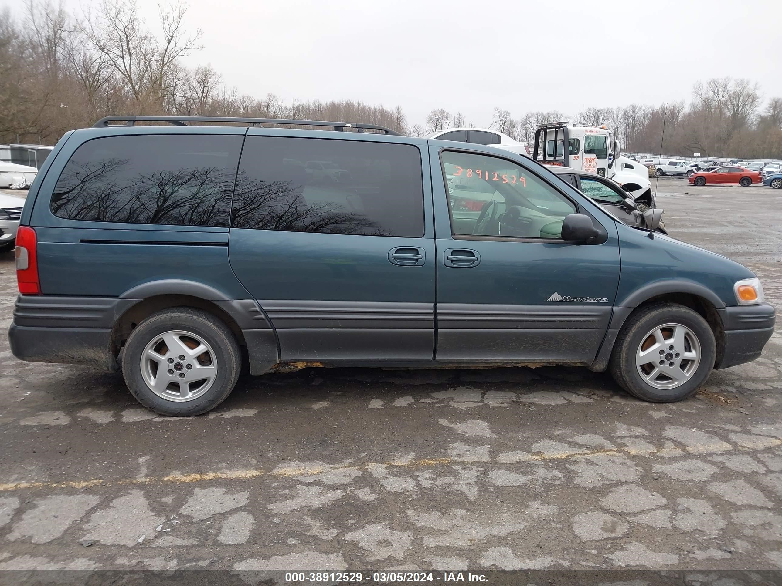 Photo 12 VIN: 1GMDV13EX4D129812 - PONTIAC MONTANA 