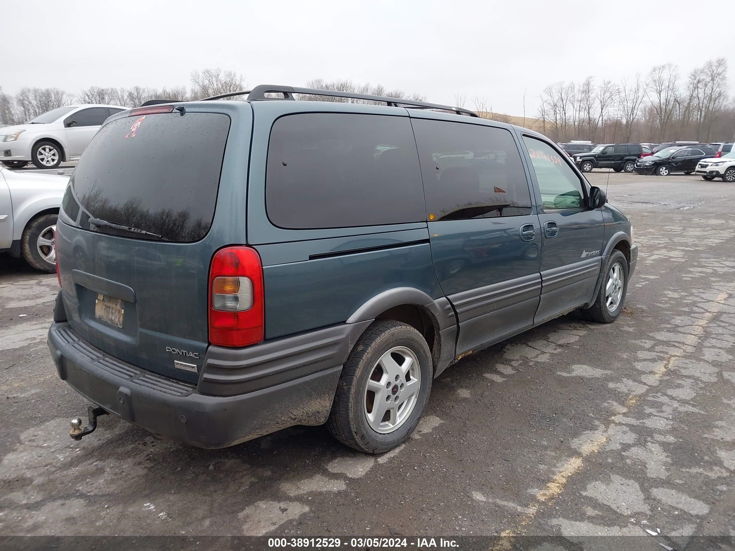 Photo 3 VIN: 1GMDV13EX4D129812 - PONTIAC MONTANA 