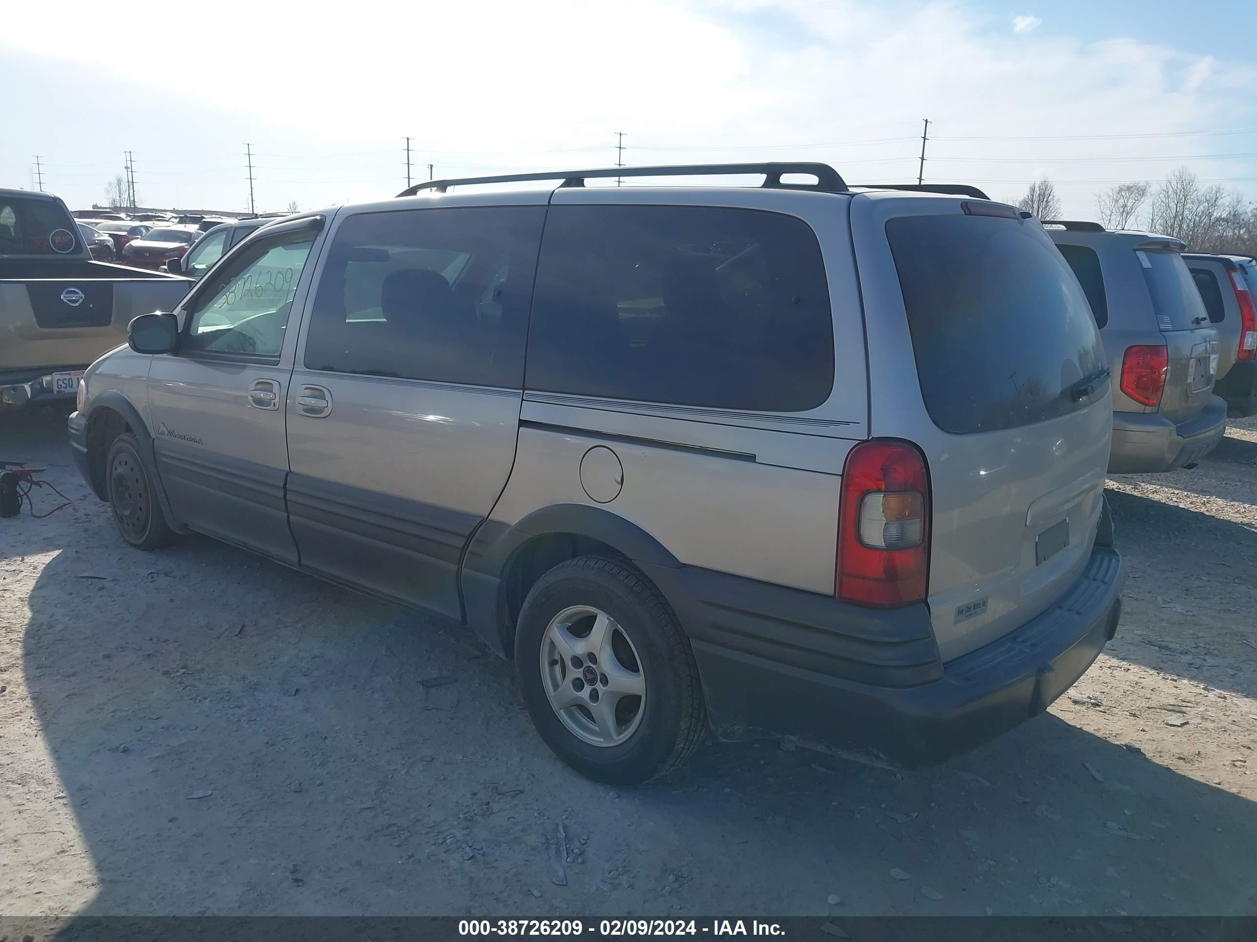 Photo 2 VIN: 1GMDV23E05D123749 - PONTIAC MONTANA 