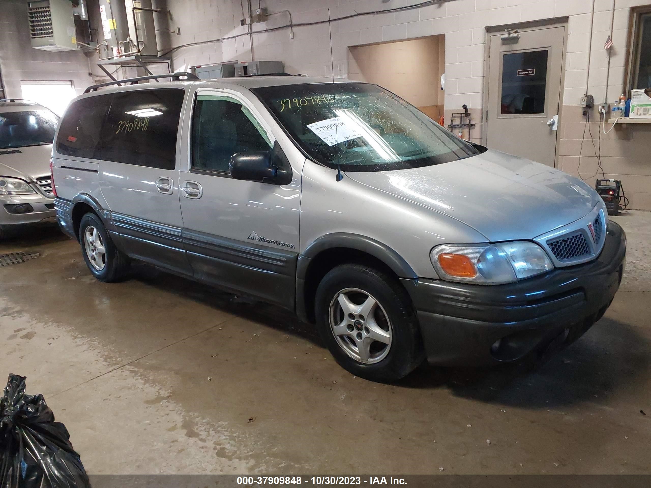 Photo 0 VIN: 1GMDV23E55D123049 - PONTIAC MONTANA 