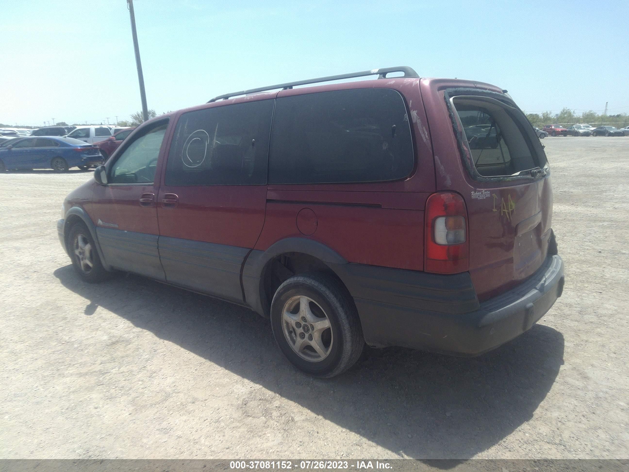 Photo 2 VIN: 1GMDV23E85D101885 - PONTIAC MONTANA 