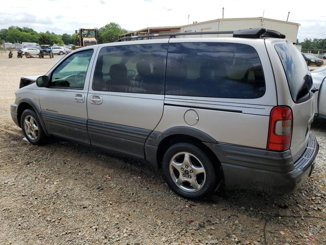 Photo 1 VIN: 1GMDV23E95D107677 - PONTIAC MONTANA 