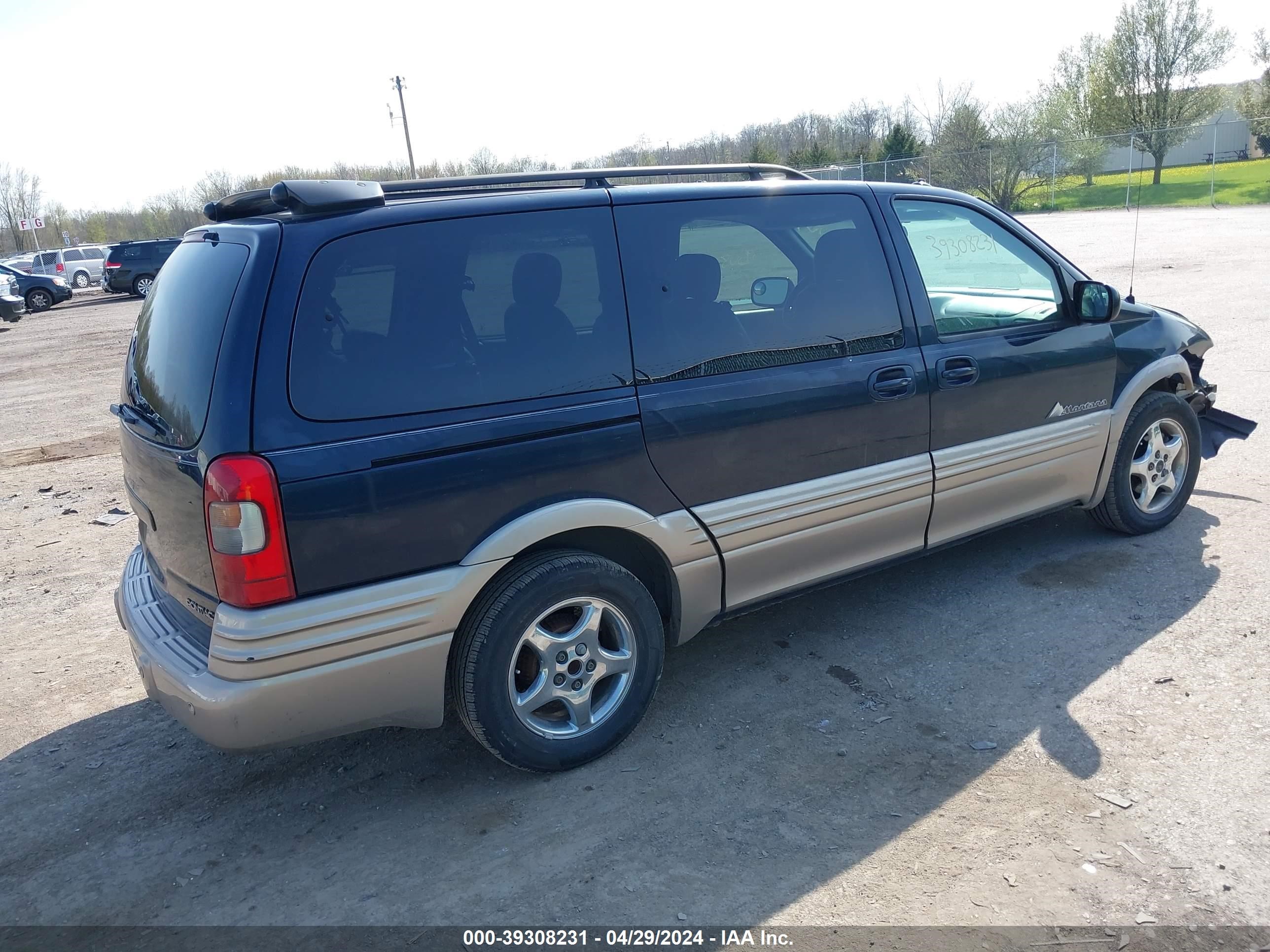 Photo 3 VIN: 1GMDV33E35D130393 - PONTIAC MONTANA 