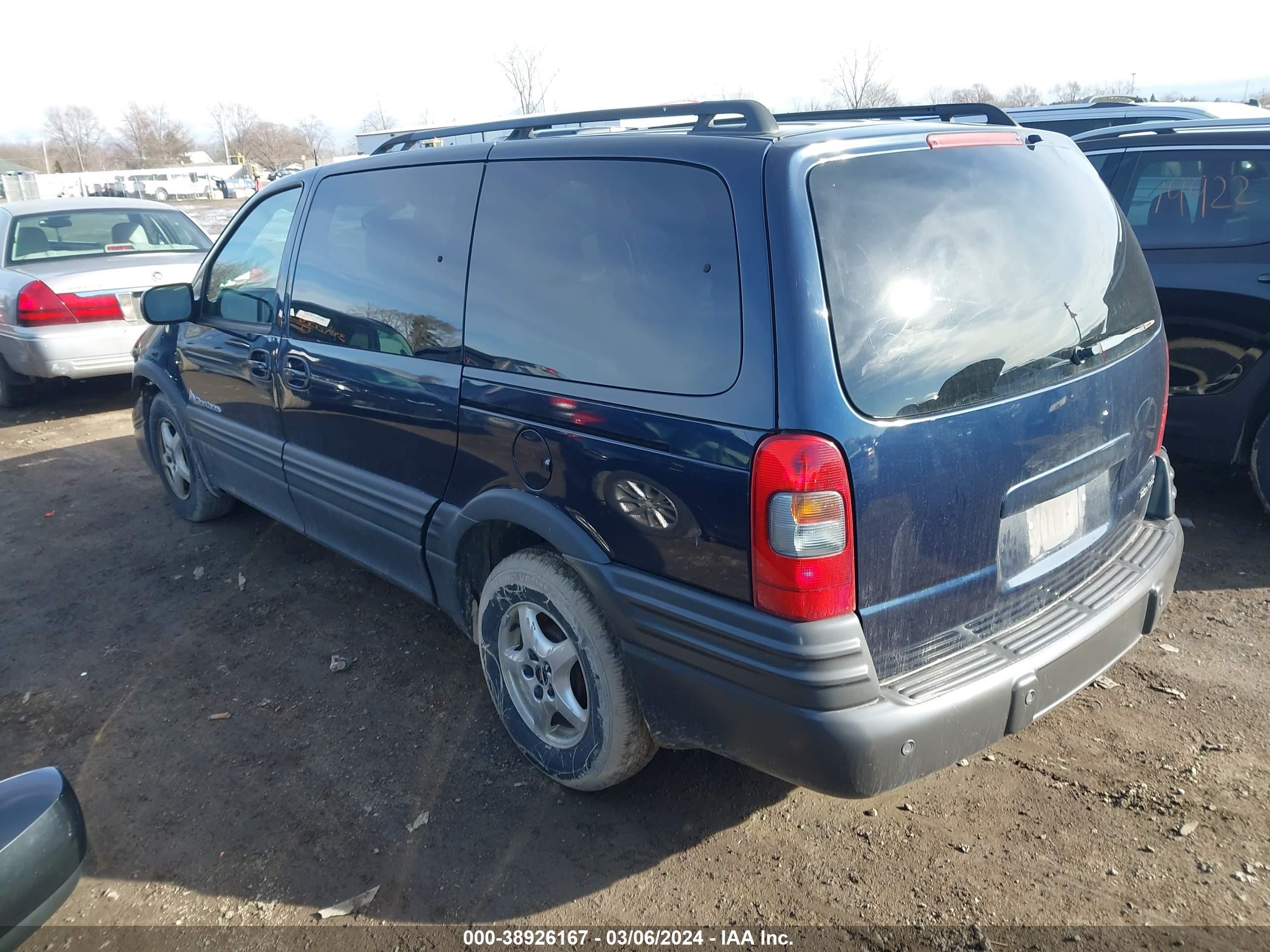 Photo 2 VIN: 1GMDV33E35D146187 - PONTIAC MONTANA 