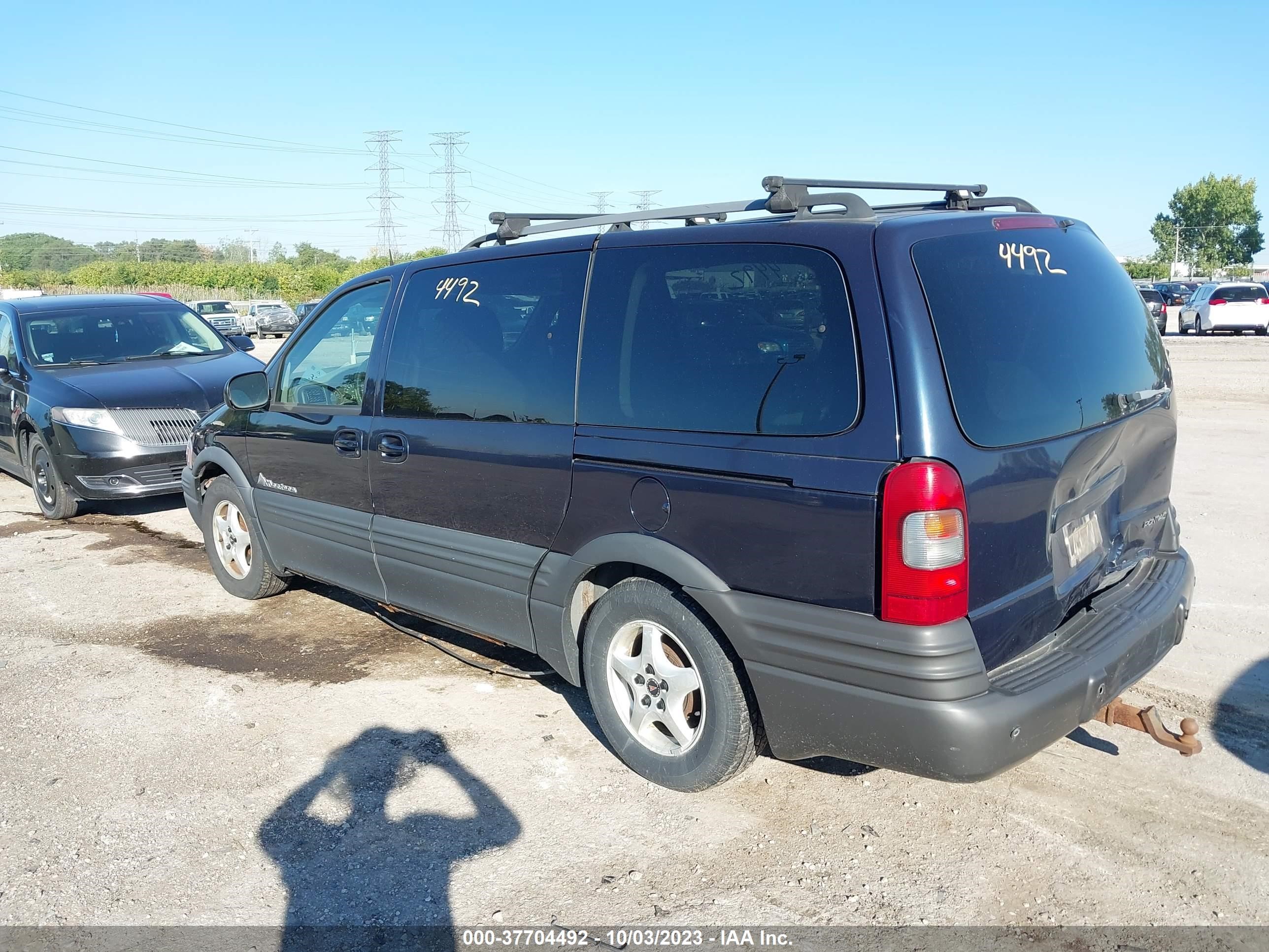 Photo 2 VIN: 1GMDV33EX5D104812 - PONTIAC MONTANA 