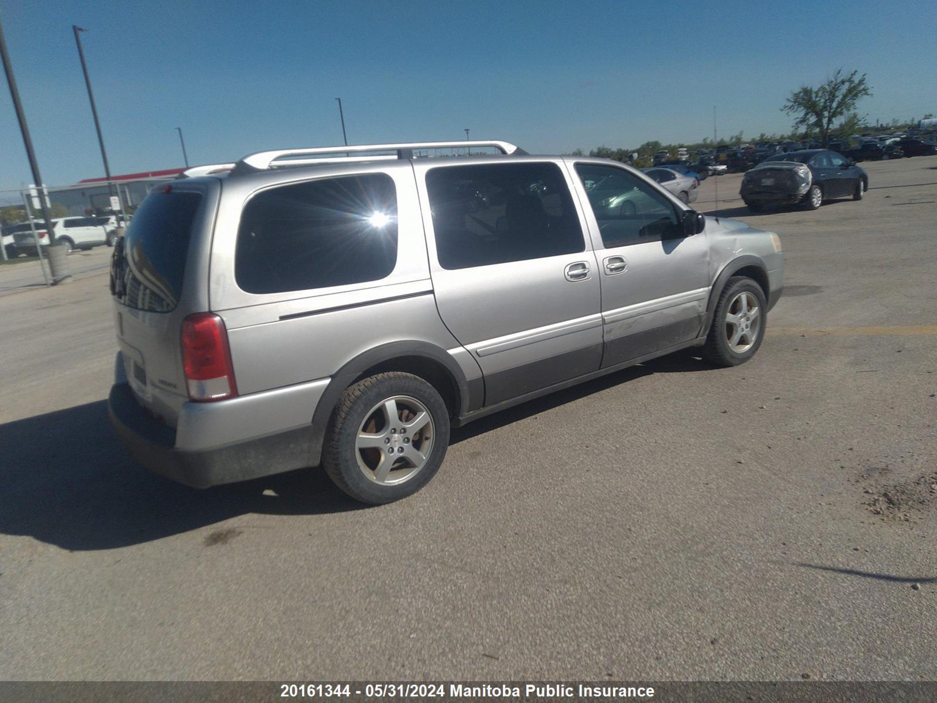 Photo 3 VIN: 1GMDV33L06D248255 - PONTIAC NULL 