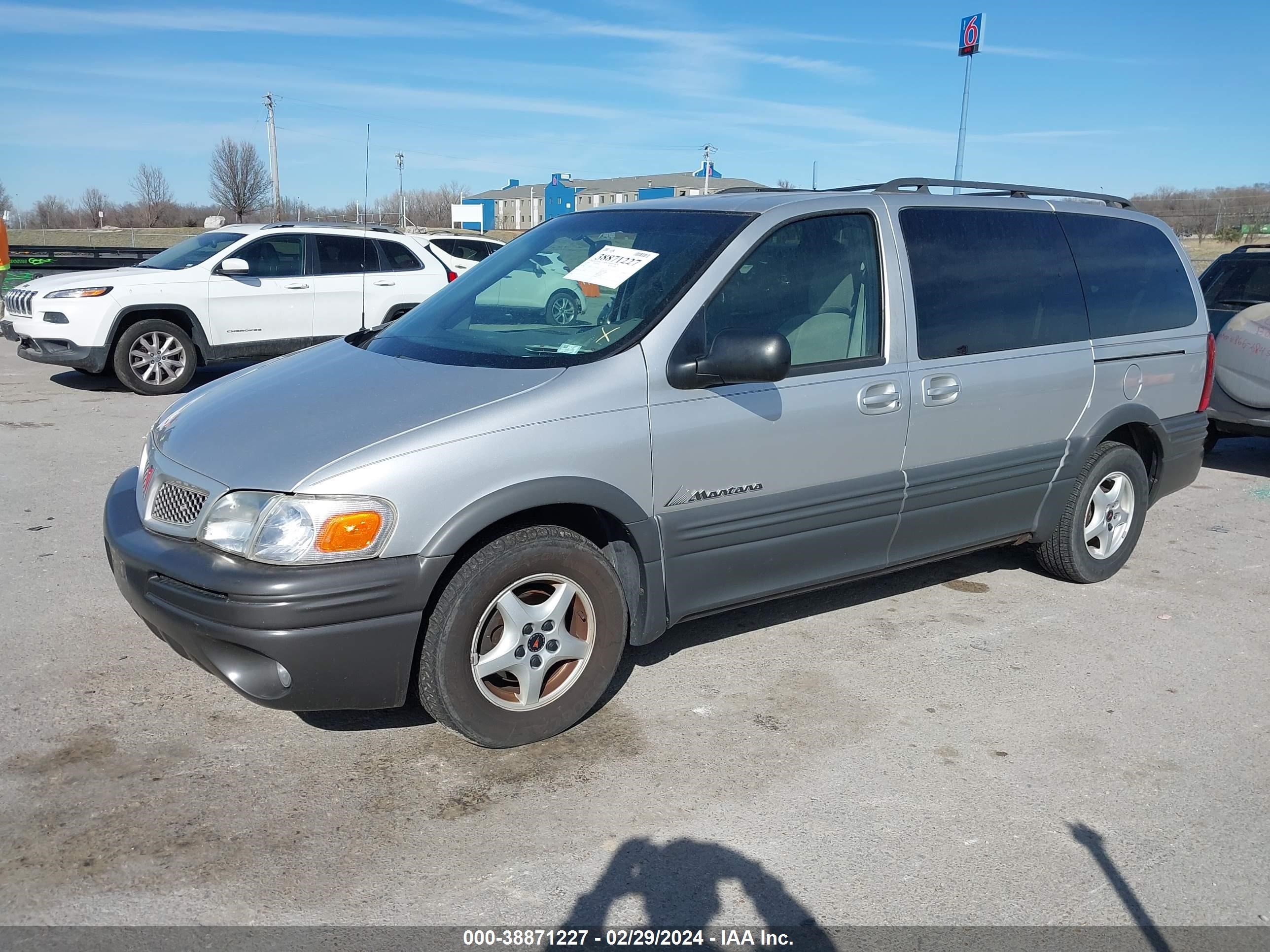 Photo 1 VIN: 1GMDX03E13D263076 - PONTIAC MONTANA 