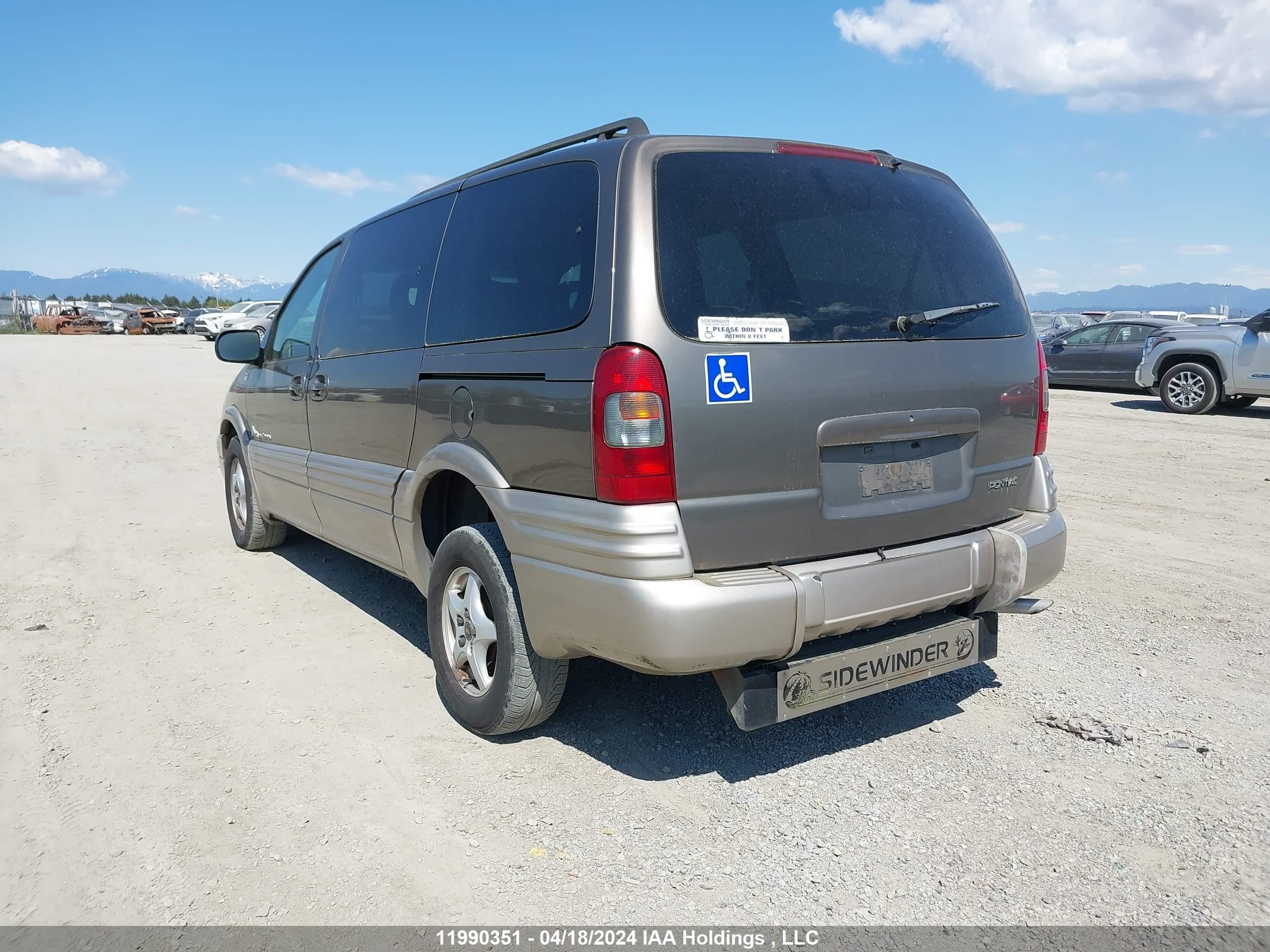 Photo 2 VIN: 1GMDX03E22D254952 - PONTIAC MONTANA 